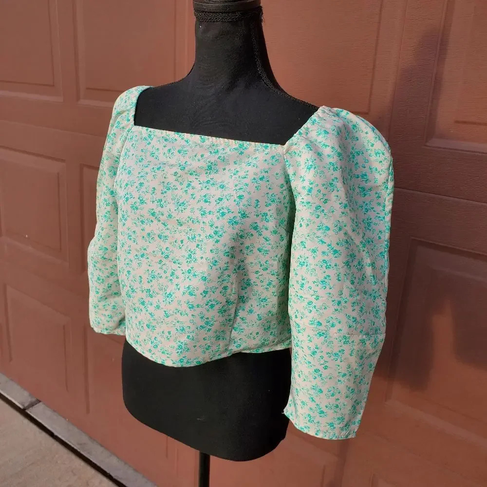 NWT Levi's Yvie Top Women's Large Crop Blouse Puff Sleeves Smocked Cropped Green - Picture 8 of 12